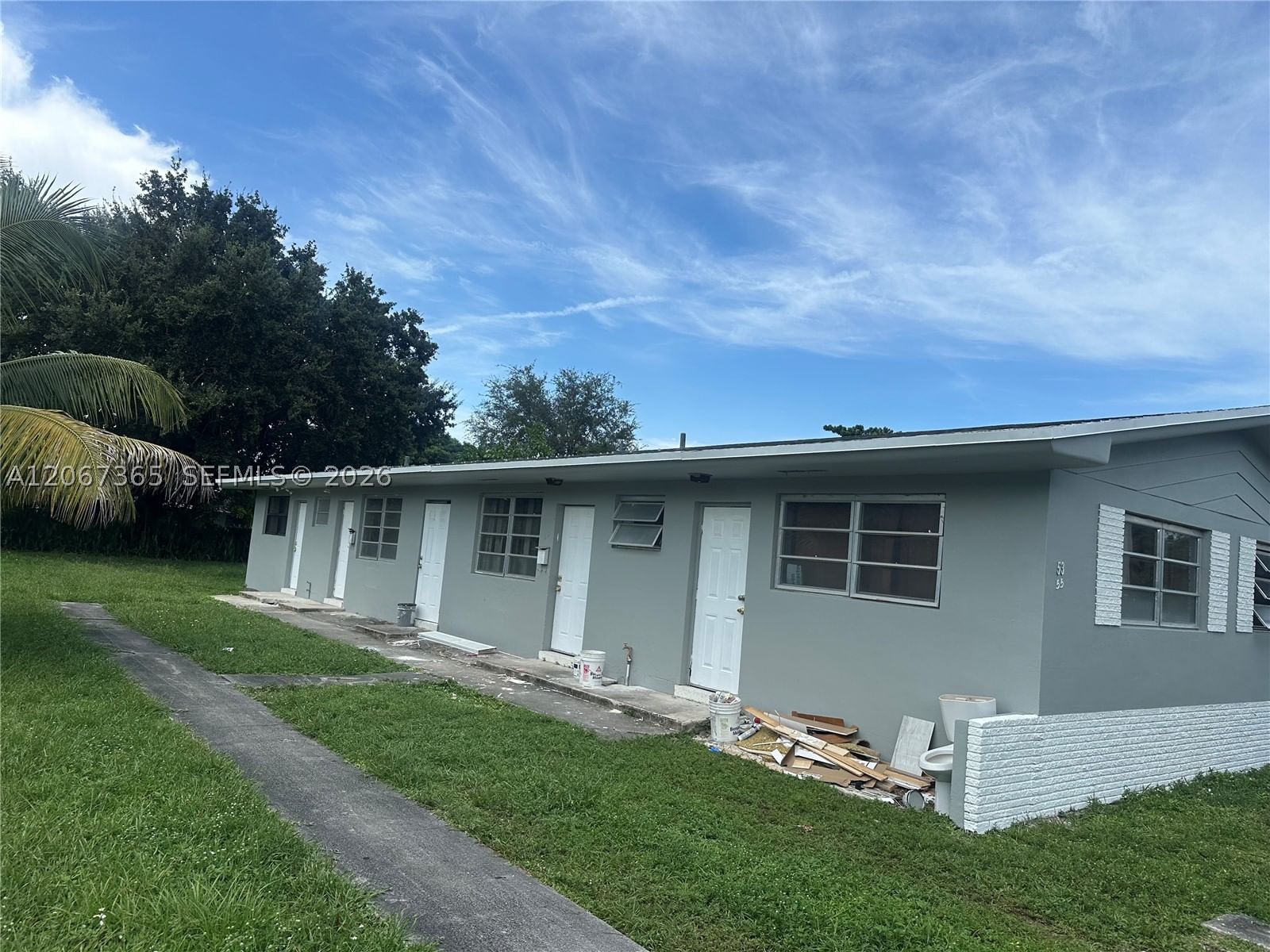 53 NW 169th St