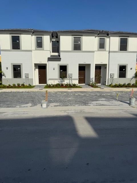 122 NW 10th Pl
