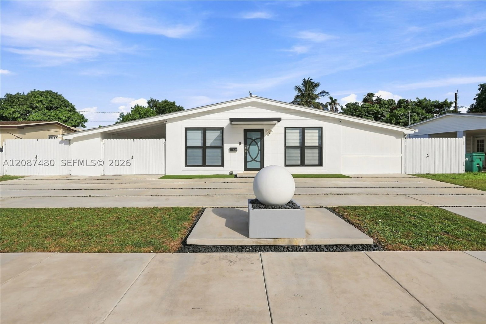 9298 Jamaica Dr