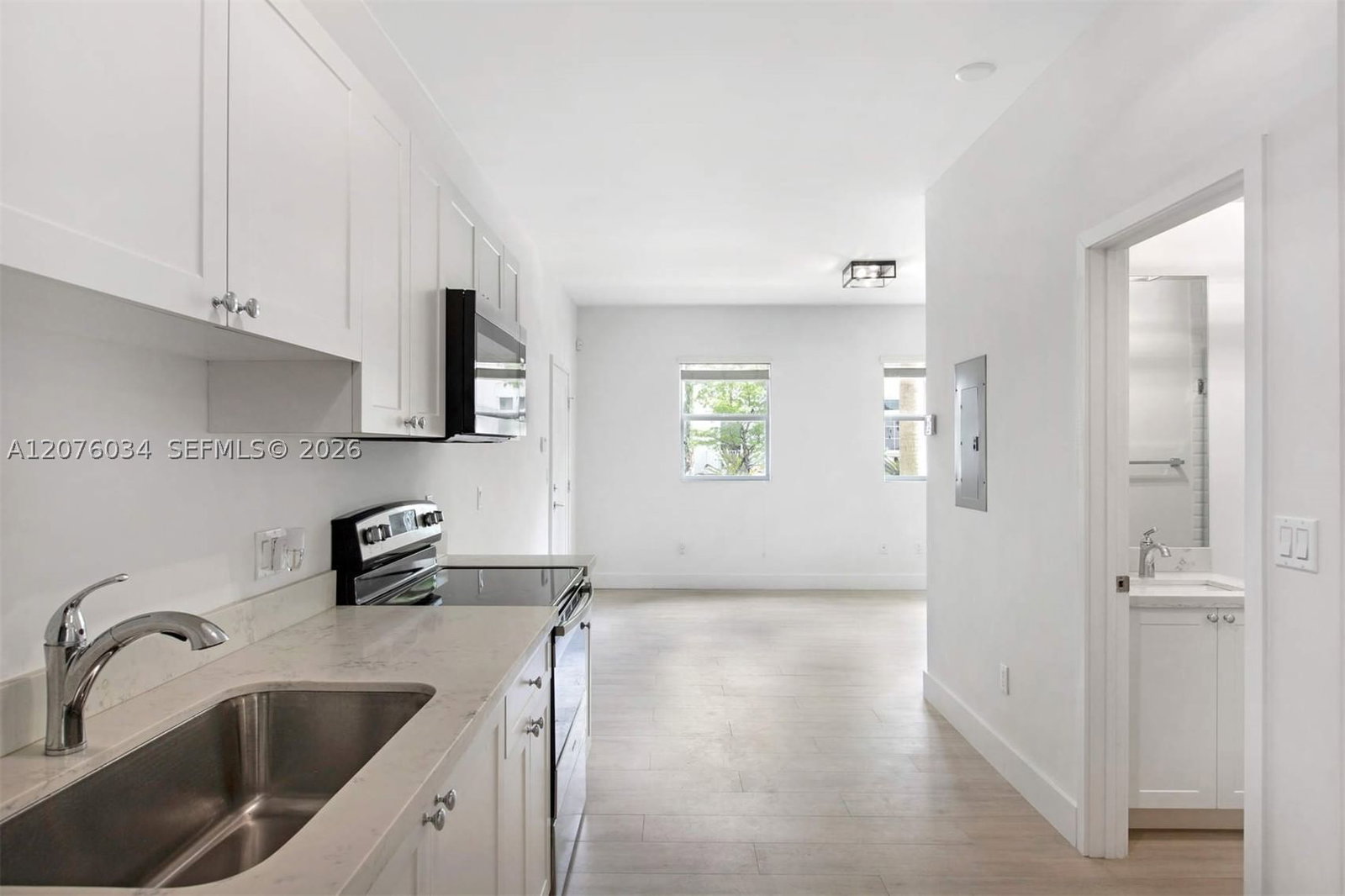 624 Santander Ave