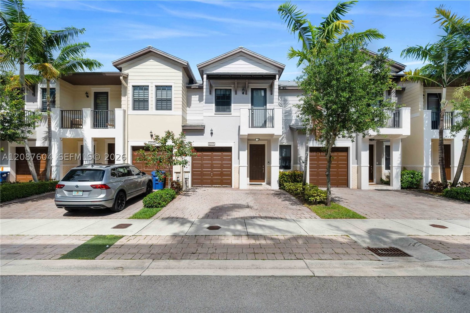 6005 NW 104th Path