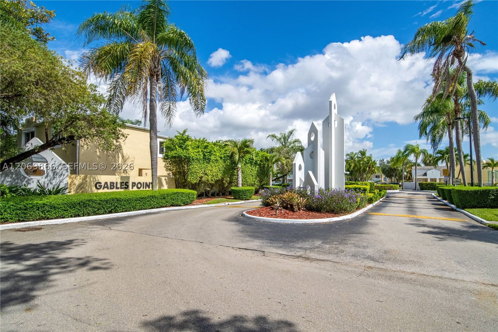 4500 SW 68th Ct Cir