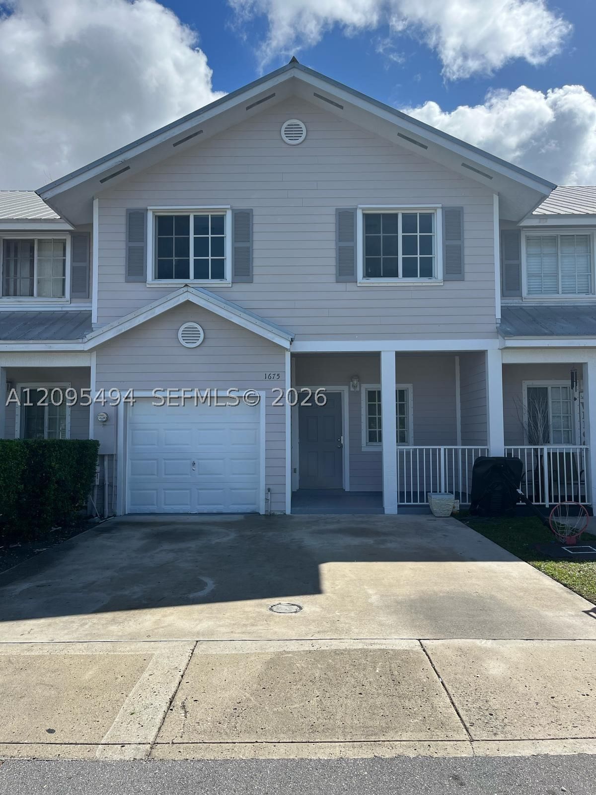 1675 SE 9th Ter