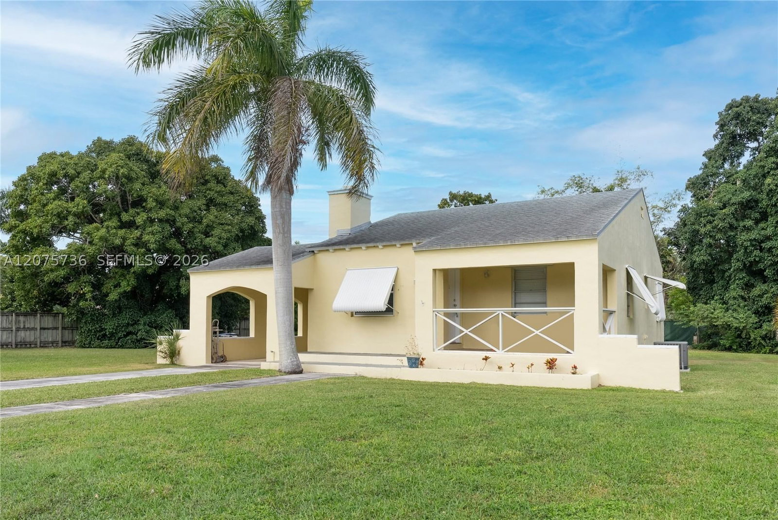 27 NW 21st St