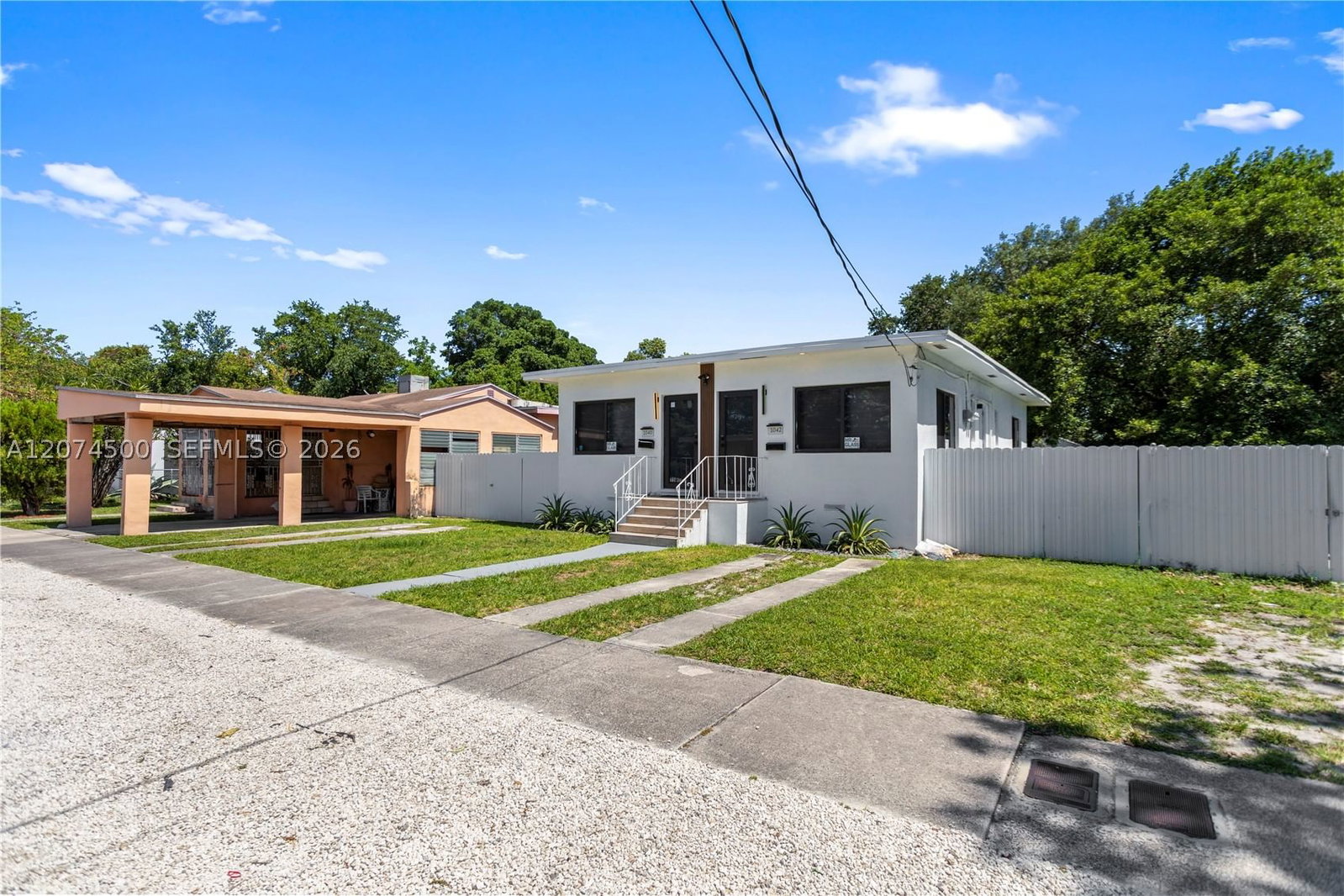 1040 NW 35th St