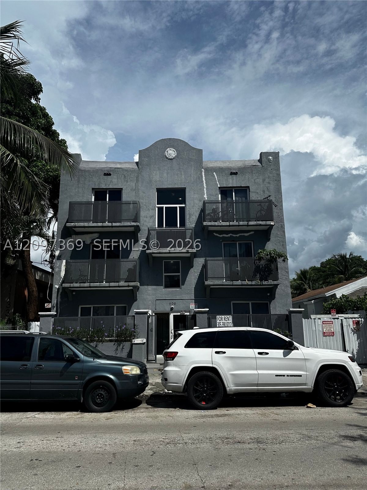 1129 NW 3rd St