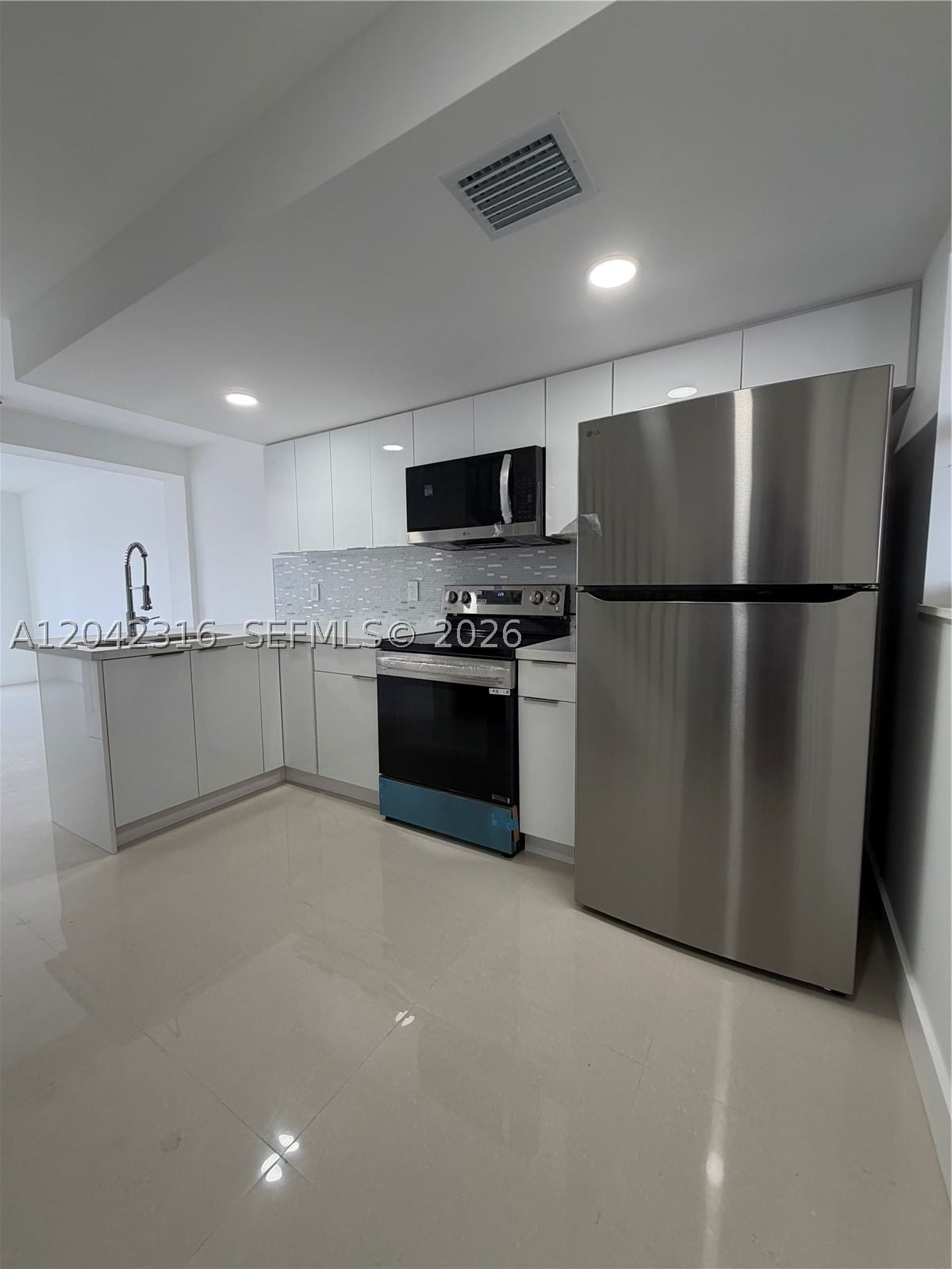 1551 W Okeechobee Rd
