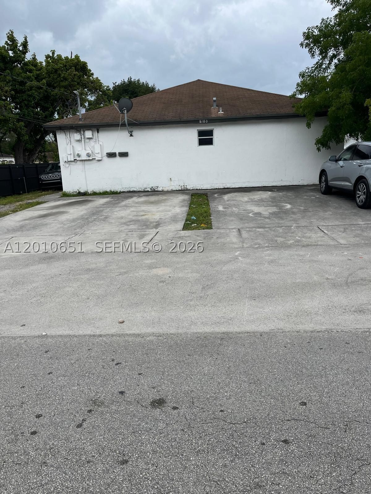8180 NW 23rd Ave