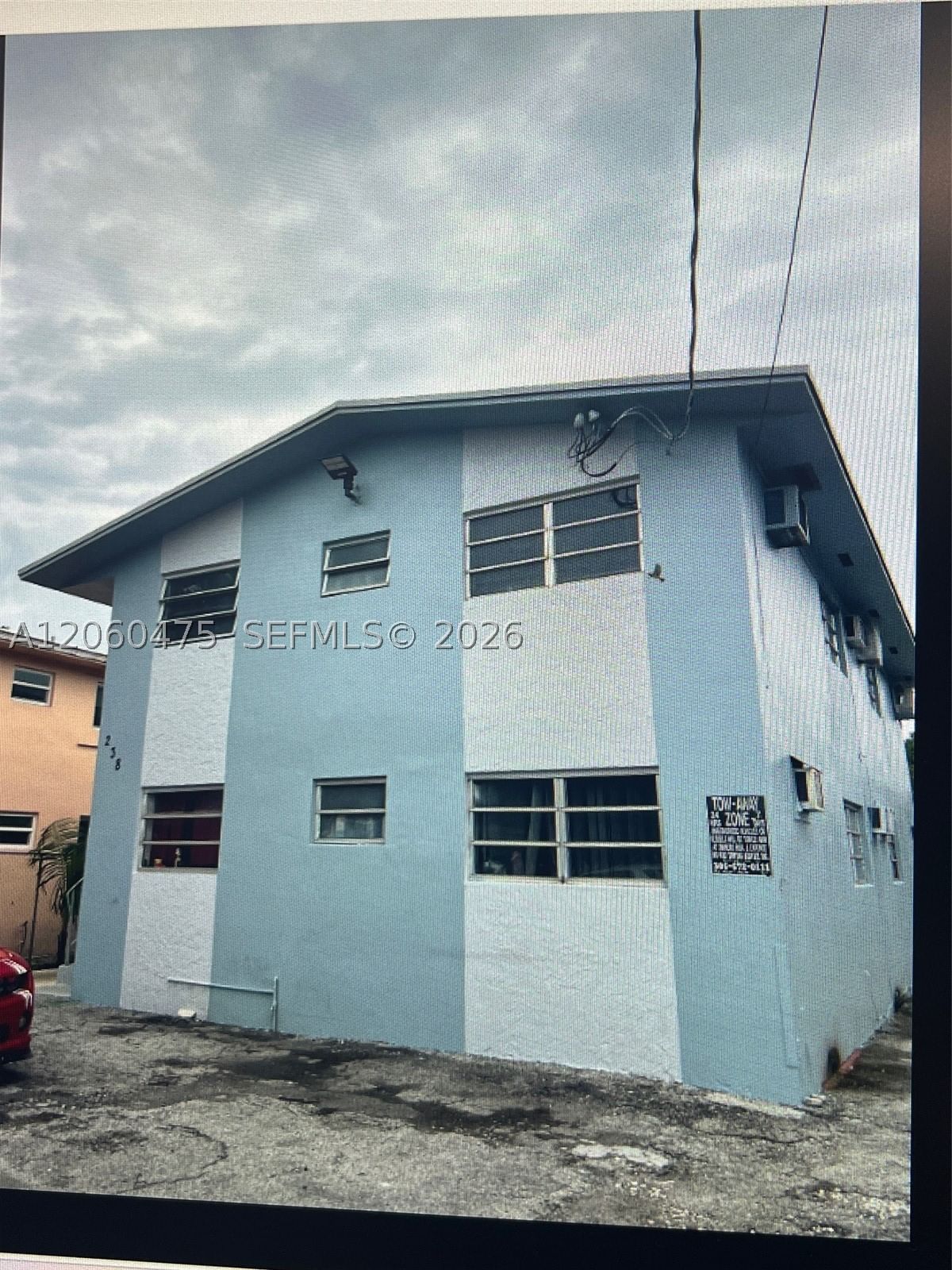238 SW 18th Ave