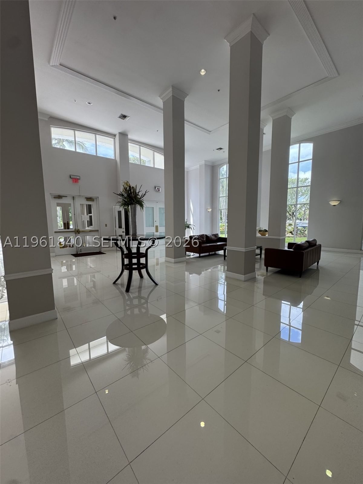 9725 NW 52nd St