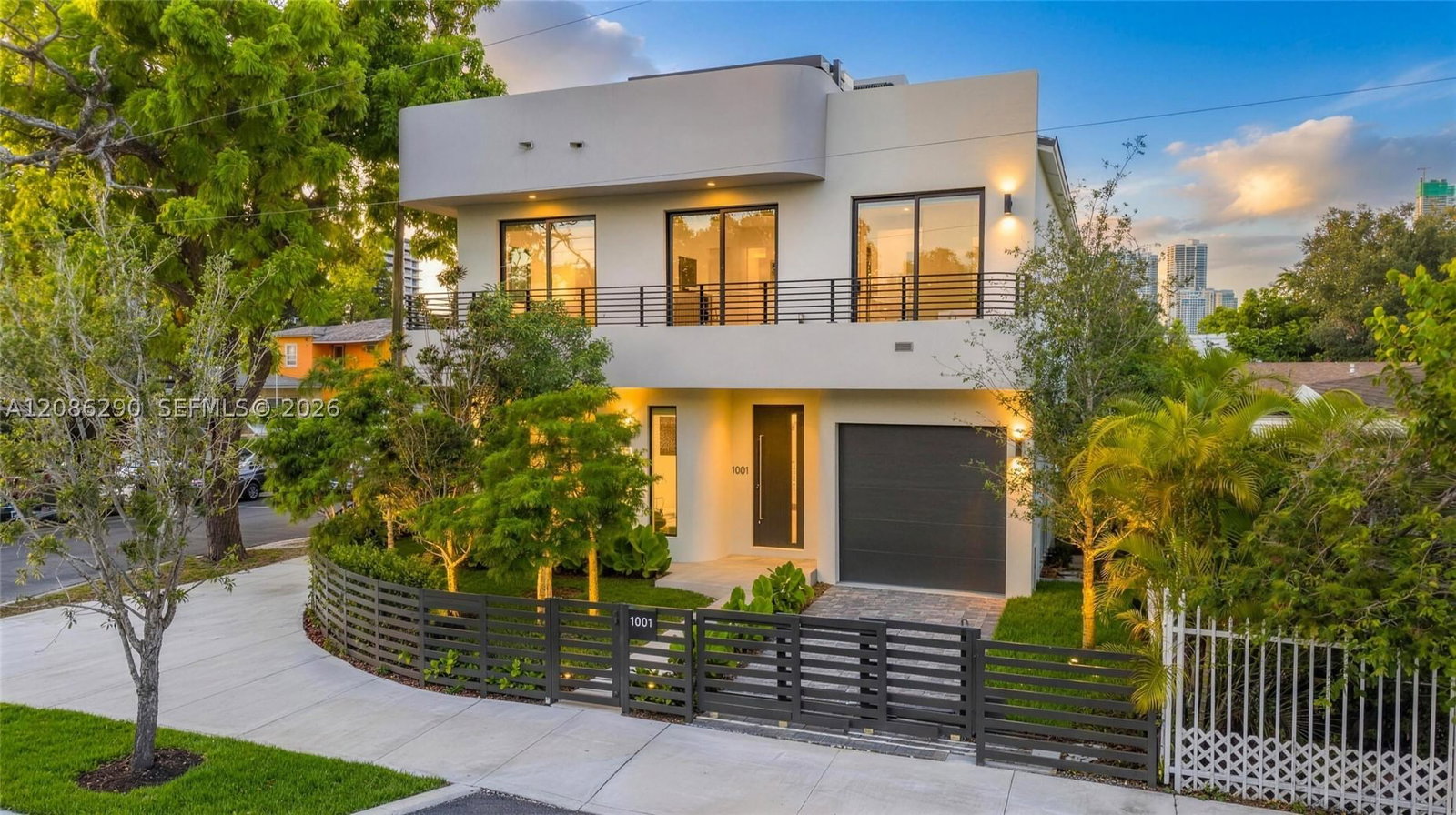 1001 SW 10th Ave
