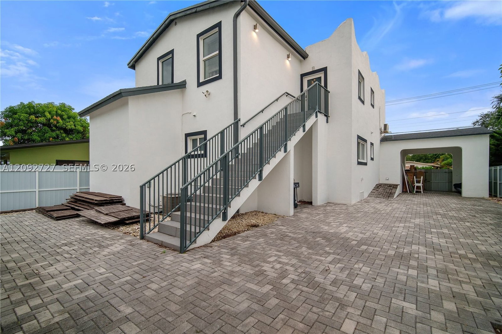 836 NW 33rd Ave