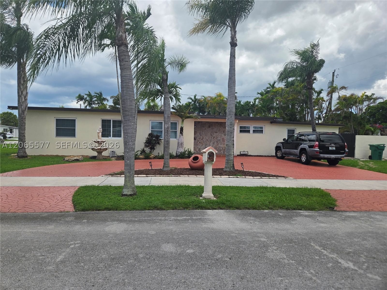 10500 SW 30th St