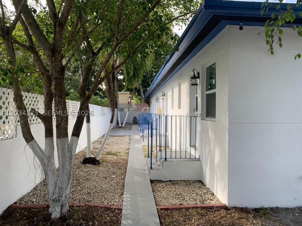 520 NW 11th Ave