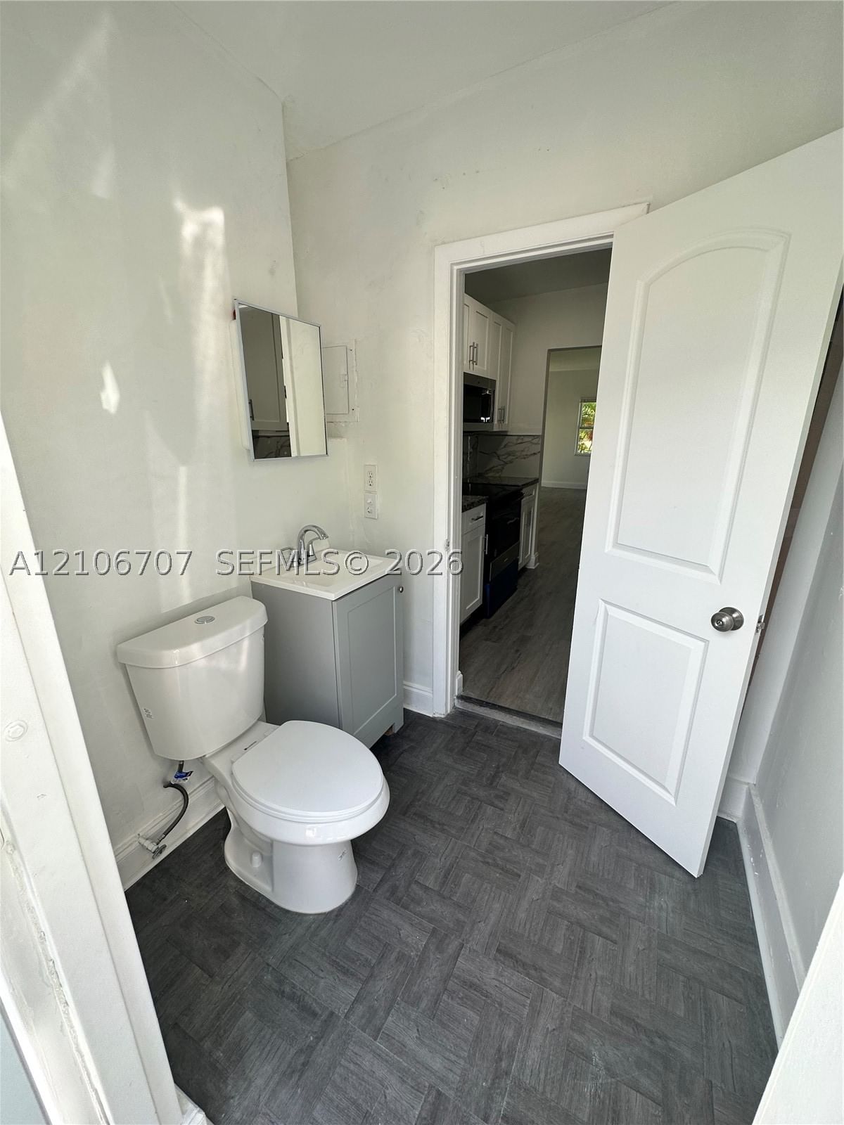 Photo 8